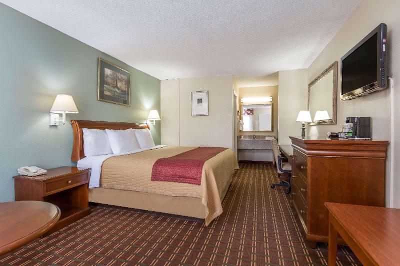 Люкс Повышенной Комфортности, Days Inn By Wyndham Orangeburg