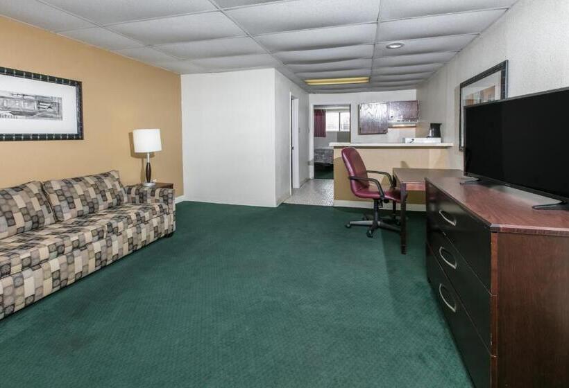 Люкс Кровать Кинг, Knights Inn Longview