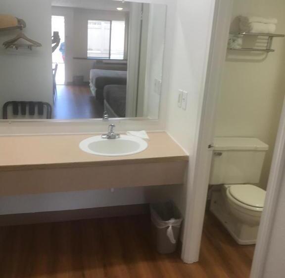 스탠다드 룸, Motel 6 Centralia, WA - East