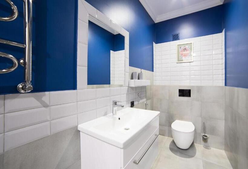 اتاق لوکس چهار تخته, Apart Hotel On Rynok Square