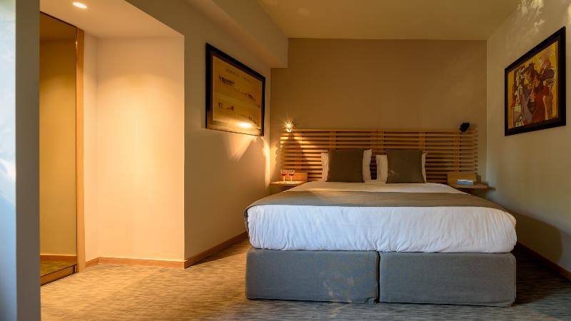 חדר דלוקס, Fos Downtown Suites