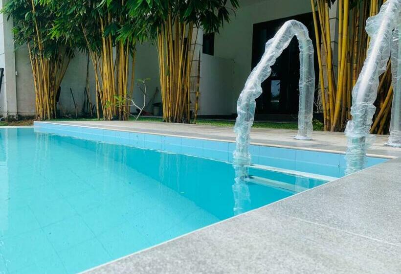 اتاق لوکس, Kithula Boutique