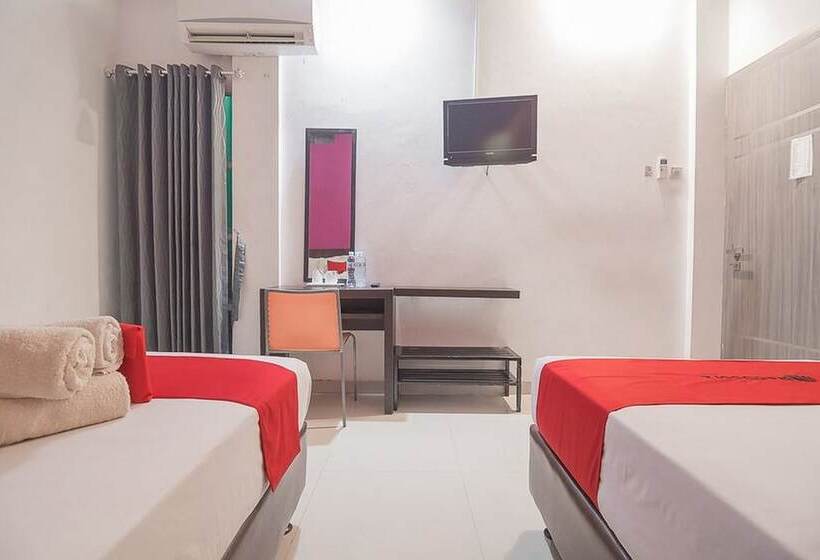 Семейный Номер, Reddoorz Plus Near Undip Pleburan