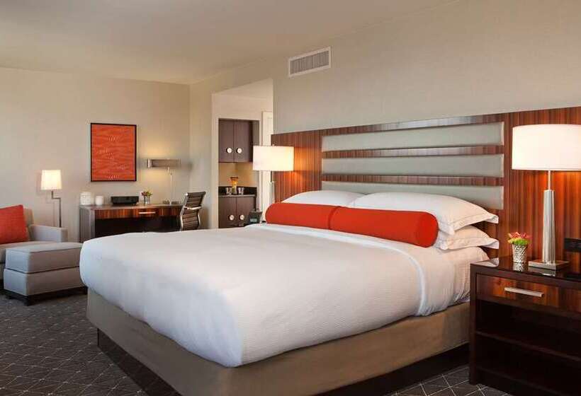 Suite met Kingsize Bed, Hilton Chicago/magnificent Mile Suites