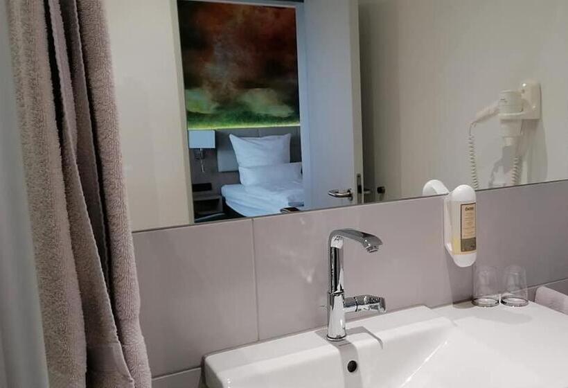 اتاق لوکس با بالکن, Thermalhotel Kemper