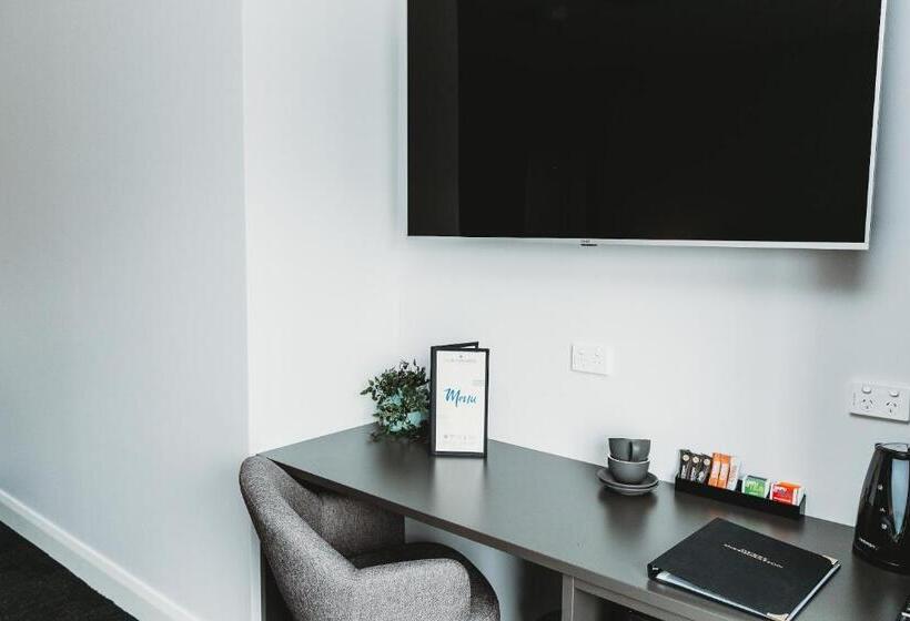Номер Deluxe с Балконом, Coniston Hotel Wollongong