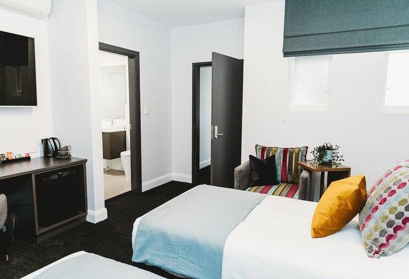 Семейный Номер, Coniston Hotel Wollongong