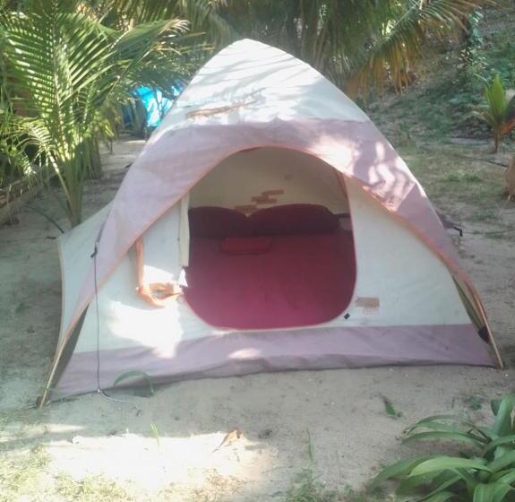 چادر با خدمات رفاهی استاندارد, Port Antonio Brian S Beach House
