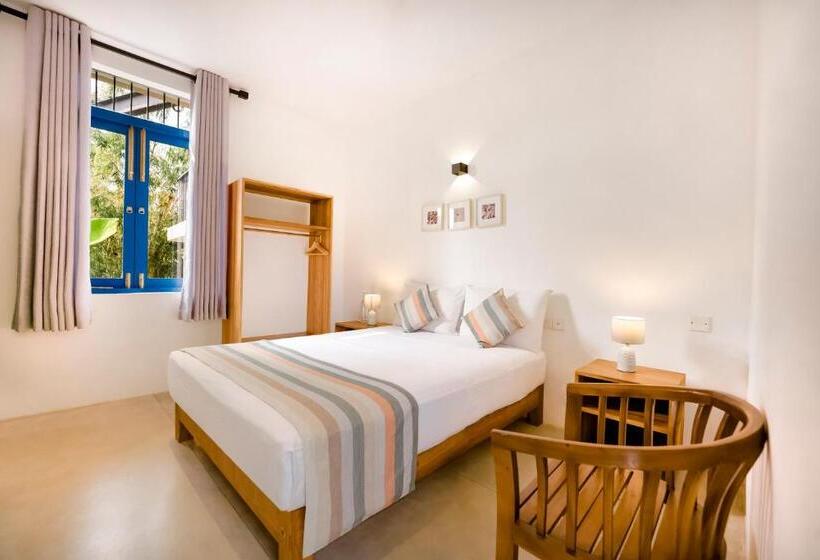 Quarto Deluxe, Urchin Unawatuna