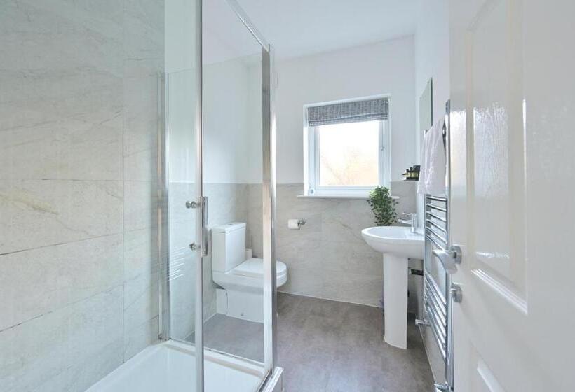 Номер Deluxe, Rooms At The Dressers Arms