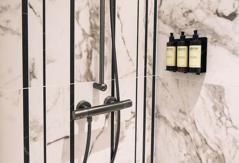 Семейный Номер, Page8, Page Hotels