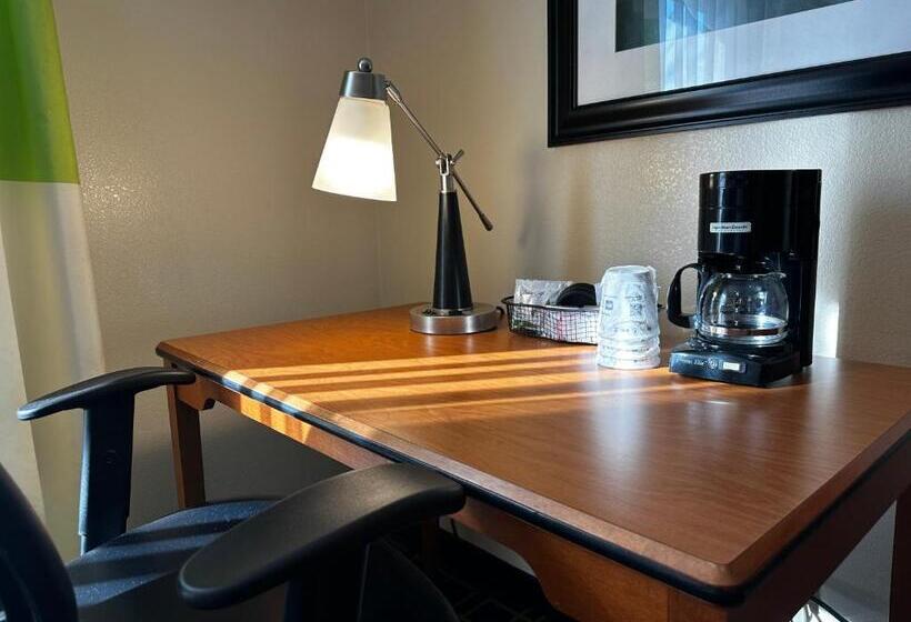 Номер Стандарт 2 Двуспальные Кровати, Best Western Plus Fenton