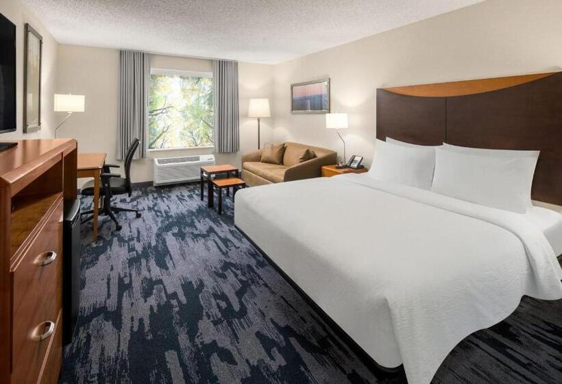 이그제큐티브 룸 킹사이즈 침대, Fairfield Inn & Suites Portland West Beaverton