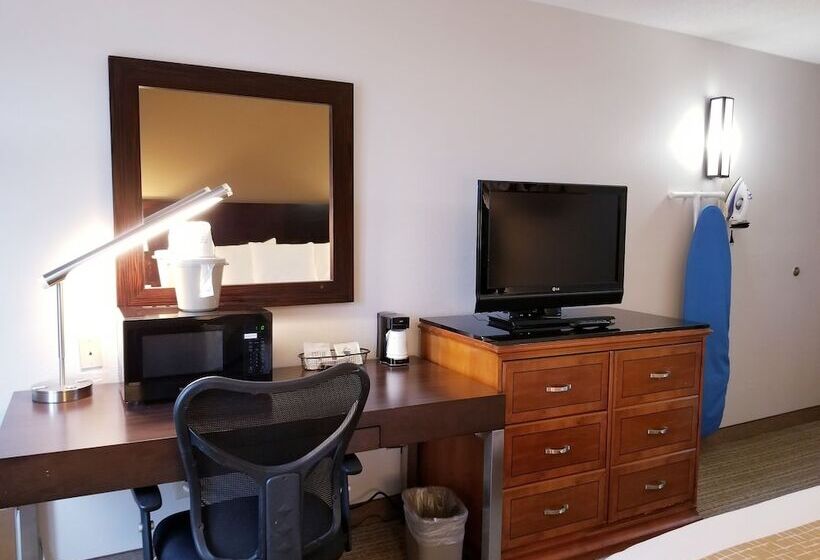 Standardrum 2 Dubbelsängar, Travelodge By Wyndham Fort Wayne North
