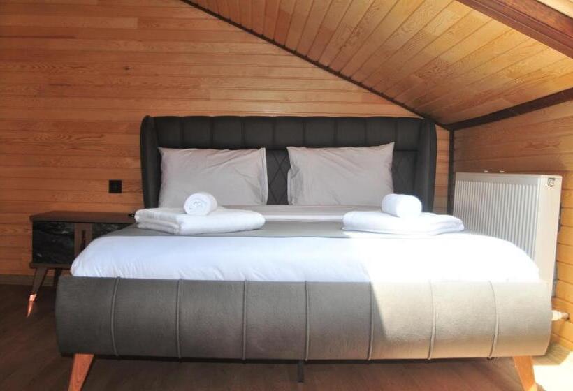 Suite with lake view, Di̇lek Suit&cafe