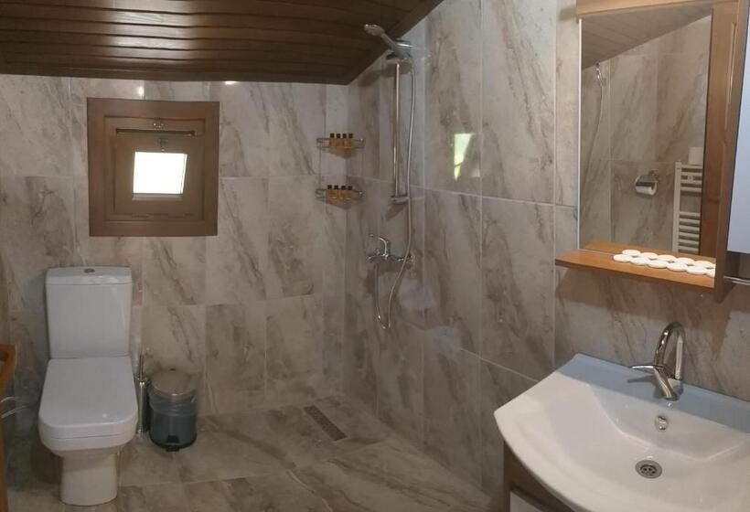 Suite with lake view, Di̇lek Suit&cafe