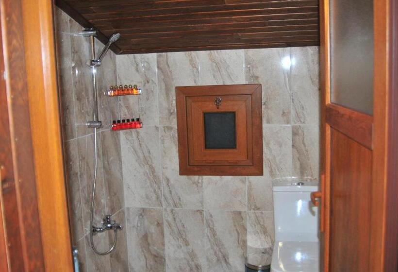 Suite with lake view, Di̇lek Suit&cafe