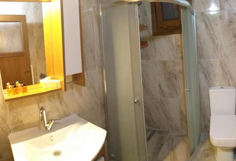 Suite with lake view, Di̇lek Suit&cafe