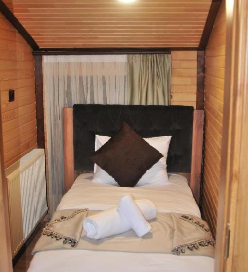 Suite with lake view, Di̇lek Suit&cafe