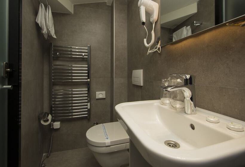 Economy Triple Room, Garni Hotel Boutique 25h