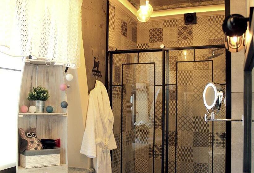 اتاق راحتی, Manna Boutique
