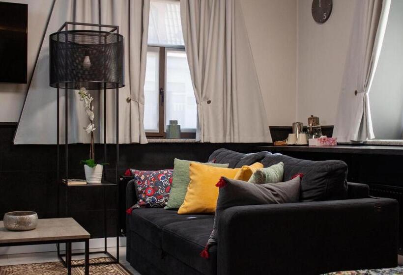 سوییت, Manna Boutique