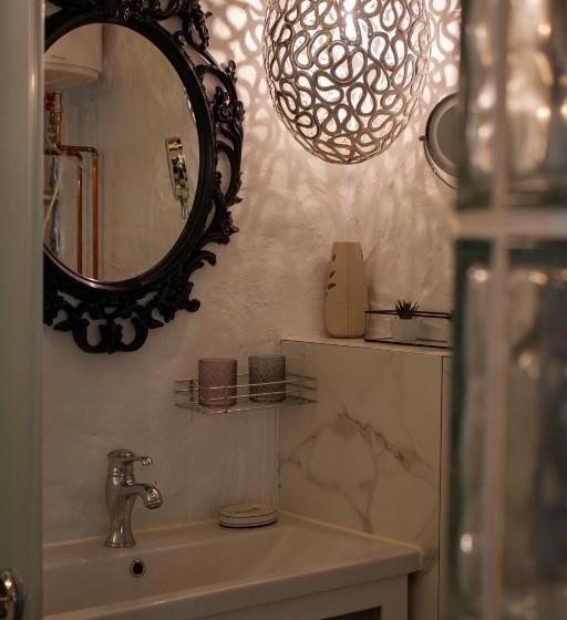 سوییت لوکس, Manna Boutique