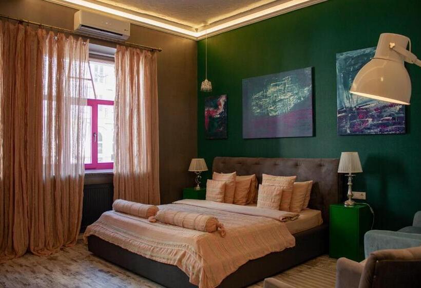 سوئیت با تخت بزرگ, Manna Boutique