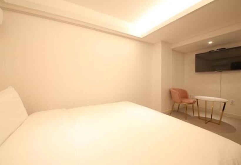 Номер Стандарт, Busan Seomyeon Business Hotel J7