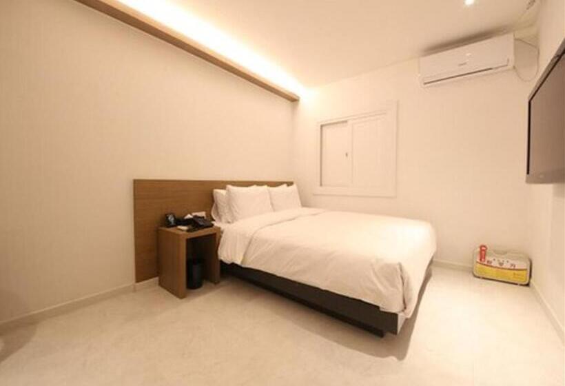 Номер Deluxe, Busan Seomyeon Business Hotel J7