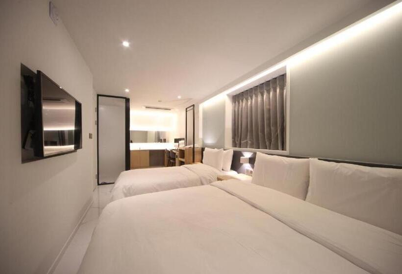 Номер Deluxe, Busan Seomyeon Business Hotel J7