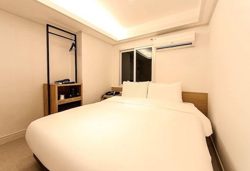 Номер Стандарт, Busan Seomyeon Business Hotel J7