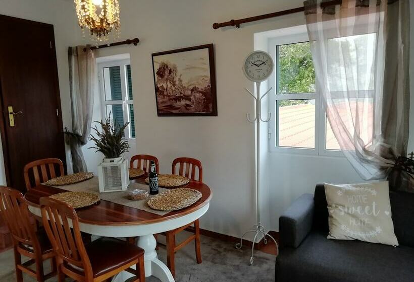 Дом 3 Спальни, Grannys Farm