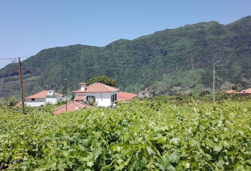 Дом 3 Спальни, Grannys Farm