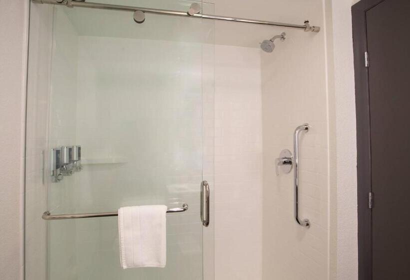 스탠다드 룸 킹사이즈 침대, Four Points By Sheraton Eastham Cape Cod