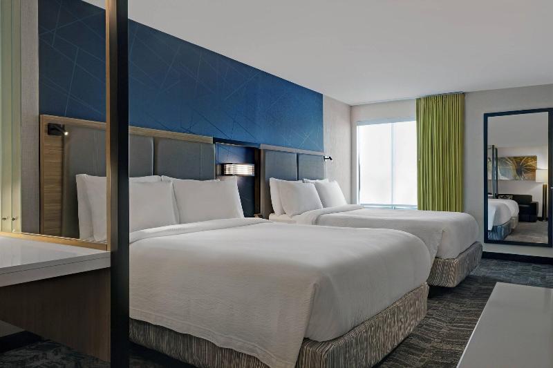 带皇后床的套间, Springhill Suites By Marriott Palm Desert