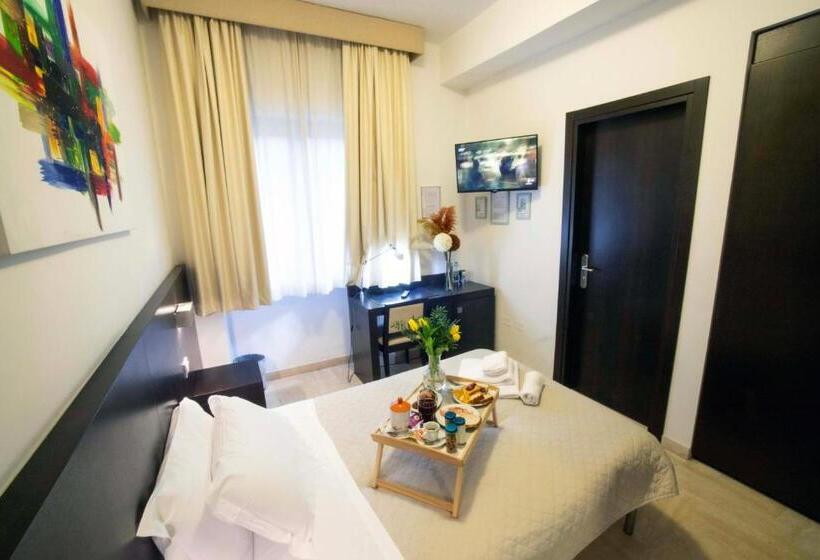 اتاق استاندارد یک نفره, Albergo Cantiani