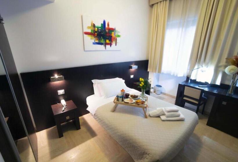 اتاق استاندارد یک نفره, Albergo Cantiani