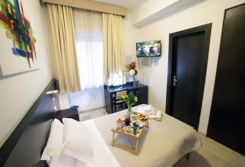 اتاق استاندارد یک نفره, Albergo Cantiani