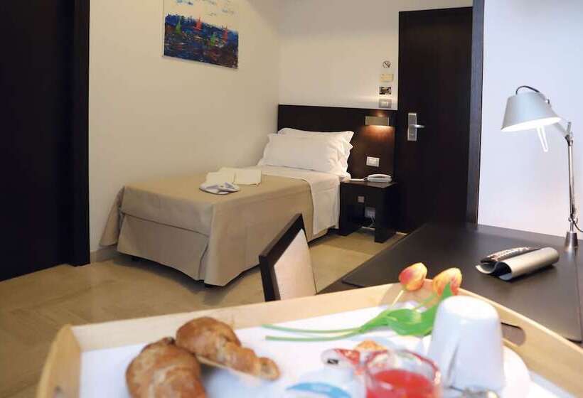 اتاق استاندارد یک نفره, Albergo Cantiani