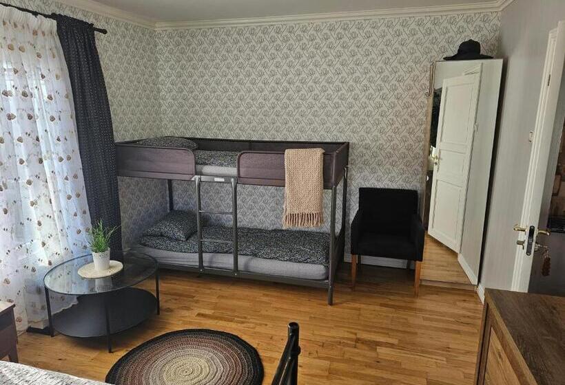 家庭间, Guest House Karmøy
