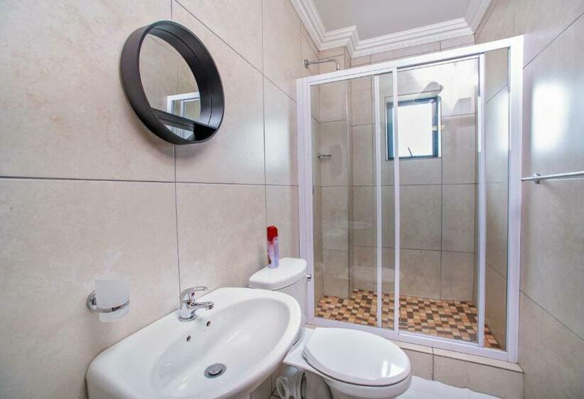 اتاق استاندارد, Khayalami Hotel   Emalahleni
