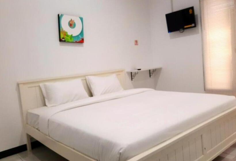 Номер Deluxe Кровать Кинг, Cozy Stay Kupang