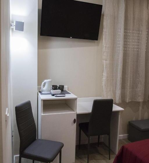 Quarto Estandar, Tre Fontane