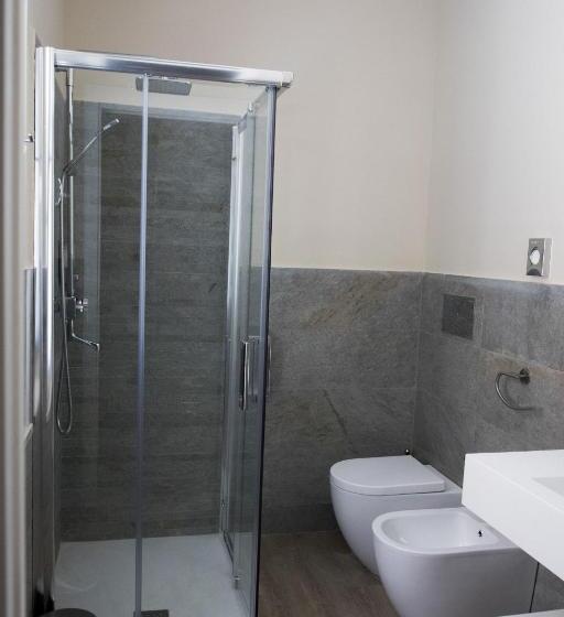 Quarto Estandar, Tre Fontane