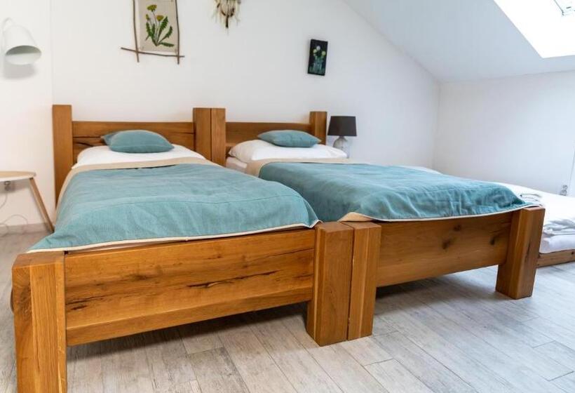 Standard Triple Room, Burina Residence