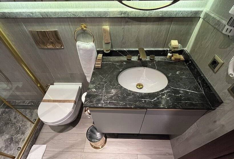 سوییت خانوادگی, Kings Cross Hotel Istanbul