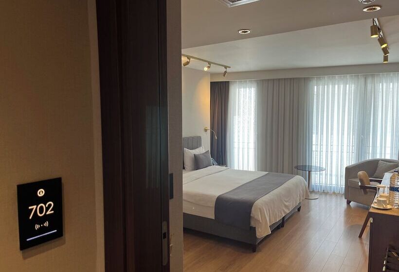 سوییت لوکس, Kings Cross Hotel Istanbul