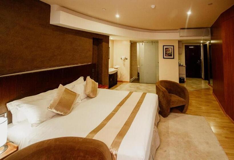 سوییت لوکس, Sg Premium Resort