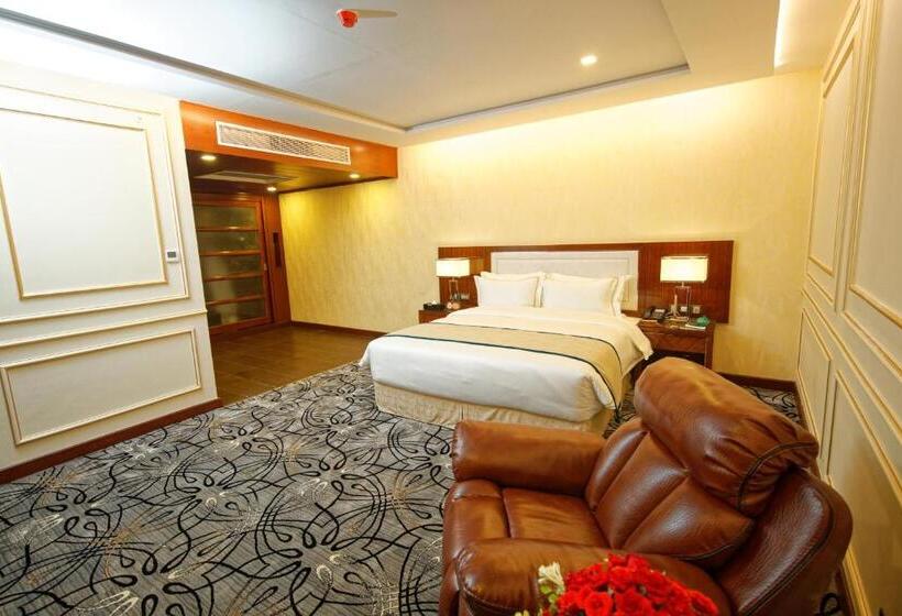 سوییت اجرایی, Royal Swiss Lahore